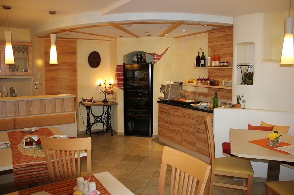 Privatzimmer Langthaler Melk Exterior foto